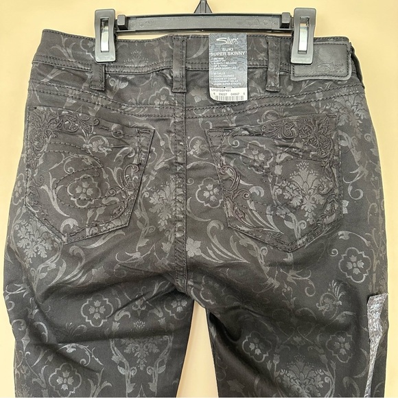 Silver Jeans W30 L31 Super Skinny Floral Brocade Black Mob Wife Embroidered Pant - Picture 7 of 14